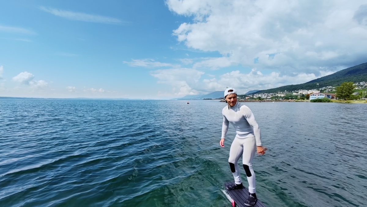 Dolly Track — HOVERAir AQUA