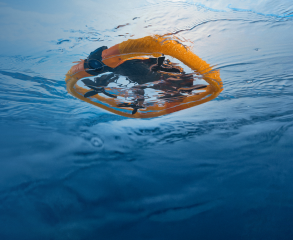 <p>IP67 Waterproof <br/>floating design </p>